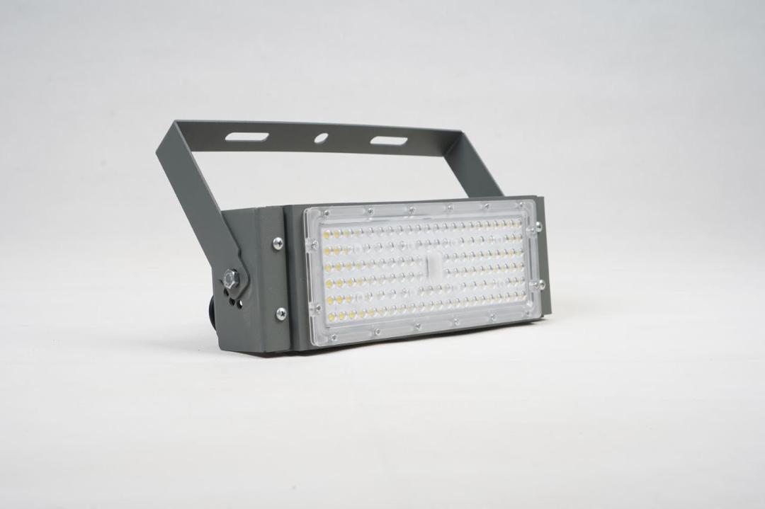 جهاز عرض ألفا بلس 200 واط - تصویر 3