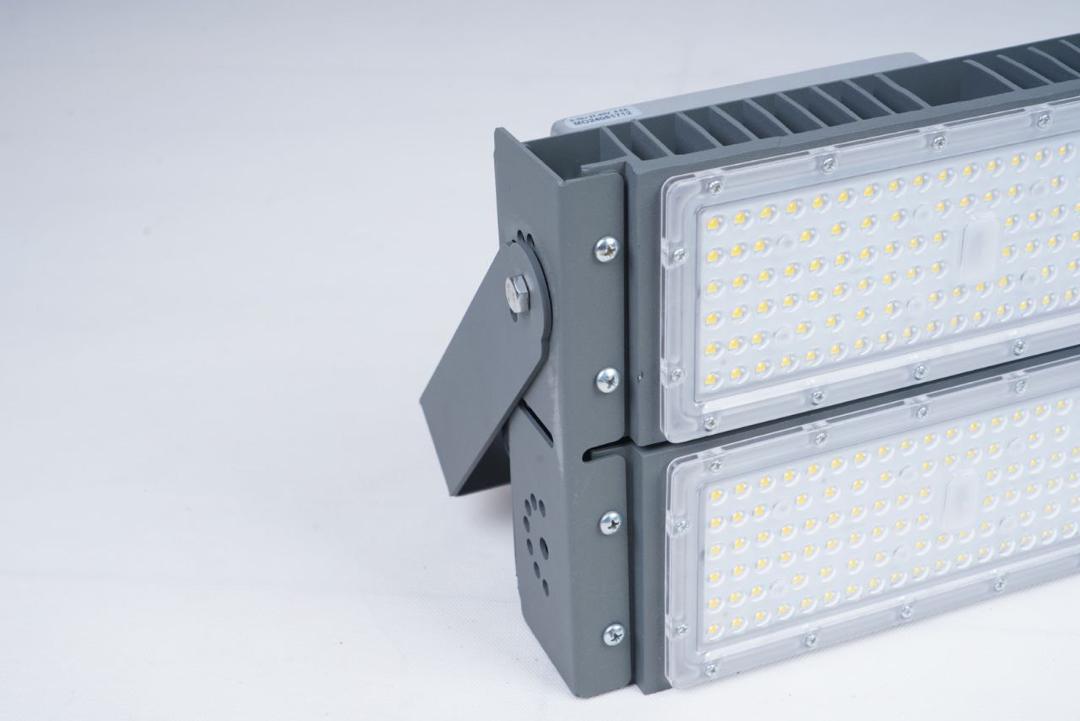 جهاز عرض ألفا بلس 200 واط - تصویر 4